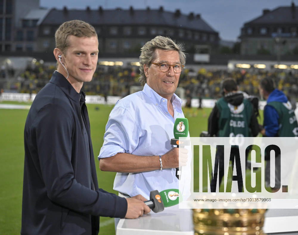 Football DFB Pokal 2022 2023, 1 round, TSV 1860 München Borussia Dortmund, at Grünwalder Stadion Munich, f li Sven Bender and ex stadium announcer of TSV 1860 Stefan Schneider DFL and DFB regulations prohibit any use of photographs as image sequences and or quasi video