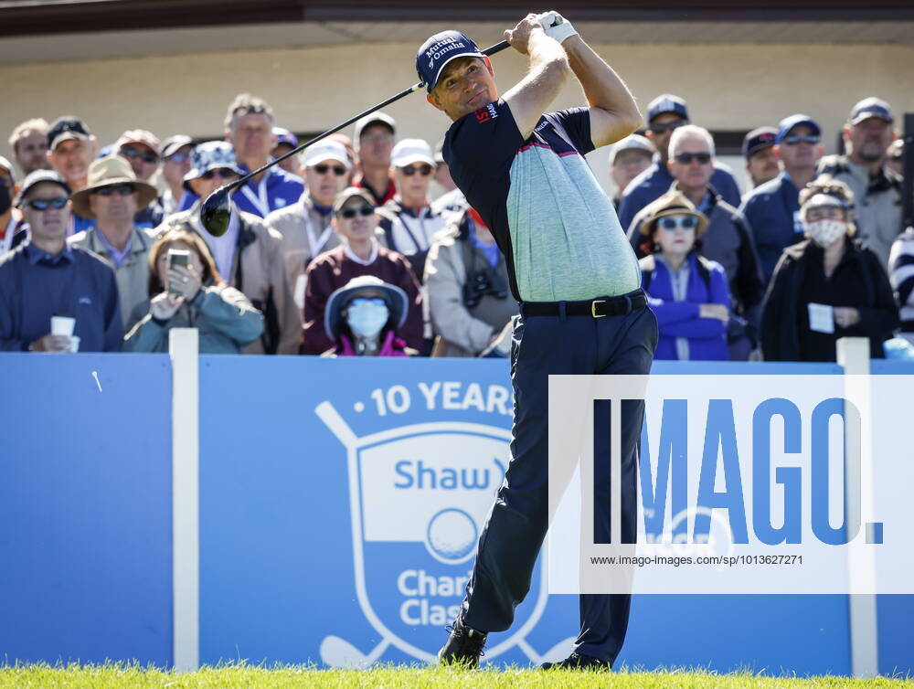 Padraig Harrington tees off during the PGA, Golf Herren Tour Champion s Shaw Charity Classic golf event in Calgary, Alta., Friday, Aug. 5, 2022. Padraig Harrington - ZUMAc35_ 20220805_zaf_c35_065