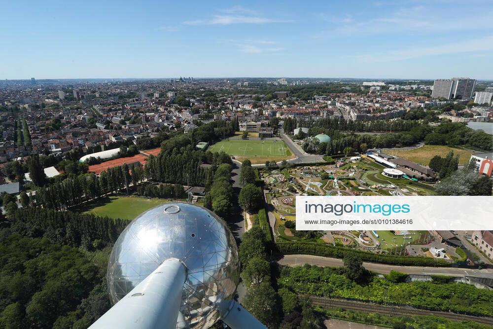 (200601) -- BRUSSELS, June 1, 2020 -- Photo taken from the observation deck of the Atomium on June 1, 2020 shows the city view in Brussels, Belgium. The Atomium reopened to the public on Monday. The landmark was previously closed due to the impact of the COVID-19 pandemic. ) BELGIUM-BRUSSELS-TOURISM-ATOMIUM-REOPENING ZhengxHuansong
