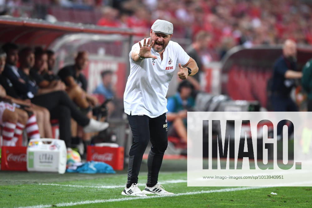 Soccer UEFA Conference League Play Off 1 FC Cologne Fehervar FC on 18 08 2022 at RheinEnergieStadion in Cologne Steffen Baumgart coach head coach Cologne