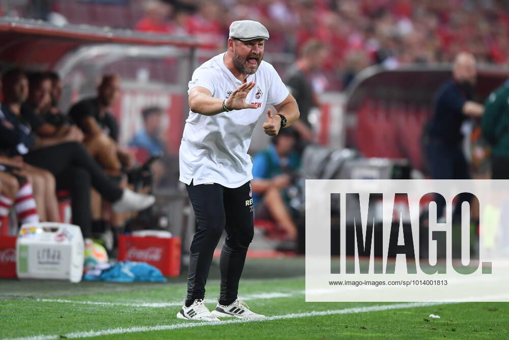 Soccer UEFA Conference League Play Off 1 FC Cologne Fehervar FC on 18 08 2022 at RheinEnergieStadion in Cologne Steffen Baumgart coach head coach Cologne