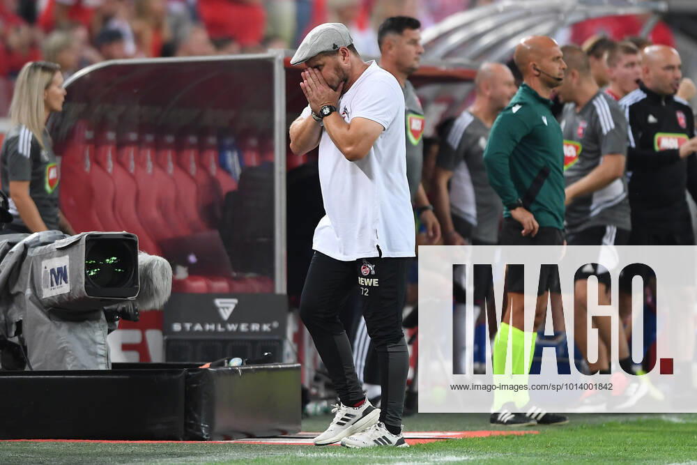Soccer UEFA Conference League Play Off 1 FC Cologne Fehervar FC on 18 08 2022 at RheinEnergieStadion in Cologne Steffen Baumgart coach head coach Cologne disappointed