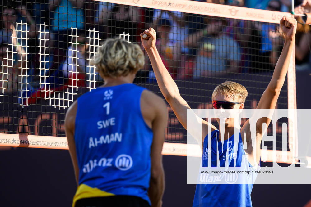 David Ahman and Jonatan Hellvig of Sweden celebrate after the mens beach volleyball final between Czech Republic and Sweden during day 11 of the European Championships on August 21, 2022 in Munich Photo Mathias Bergeld BILDBYRAN code MB MB0446 beach volleyball beach volleyball sand volleyball European Championships em em 2022 european championships munich 2022 munchen em day 11 bbeng final sweden sweden czech republic czech republic jubel em gold gold european champion,