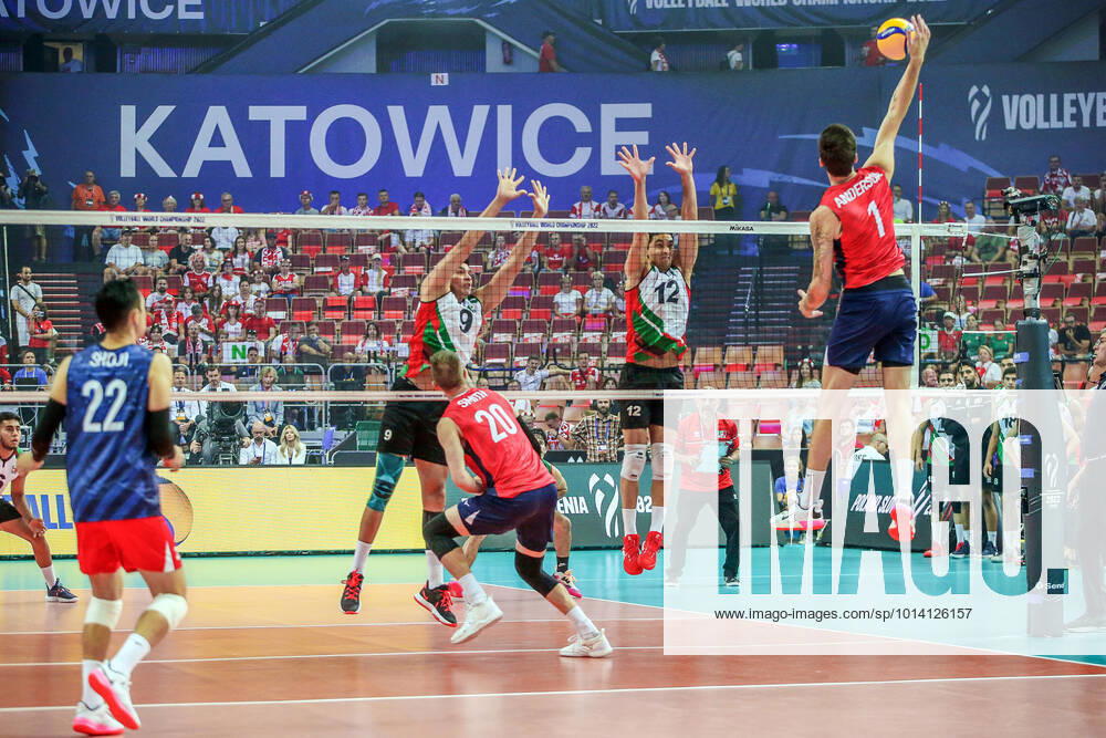 KATOWICE SPODEK POLSKA (KIBICEATOWICE POLAND ) SIATKOWKA MEZCZYZN ( MEN S VOLLEYBALL ) FIVB MISTRZOSTWA SWIATA W PILCE SIATKOWEJ MEZCZYZN POLSKA - SLOWENIA 2022 ( FIVB MEN S World Championship, WM, Weltmeisterschaft 2022) MECZ MEKSY - USA ( GAME MEXICO - USA ) NZ ILUSTRACJA BOISKO ATAK MATTHEW ANDERSON W BLOKU MANUEK RODRIGUEZ , MAURO ISAC FUENTES FOTO JAKUB PIASECKI CYFRASPORT NEWSPIX.PL --- Newspix.pl 20220826CSJP3020