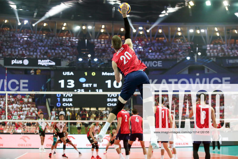 KATOWICE SPODEK POLSKA (KIBICEATOWICE POLAND ) SIATKOWKA MEZCZYZN ( MEN S VOLLEYBALL ) FIVB MISTRZOSTWA SWIATA W PILCE SIATKOWEJ MEZCZYZN POLSKA - SLOWENIA 2022 ( FIVB MEN S World Championship, WM, Weltmeisterschaft 2022) MECZ MEKSY - USA ( GAME MEXICO - USA ) NZ ILUSTRACJA SERW DAVID SMITH FOTO JAKUB PIASECKI CYFRASPORT NEWSPIX.PL --- Newspix.pl 20220826CSJP3021