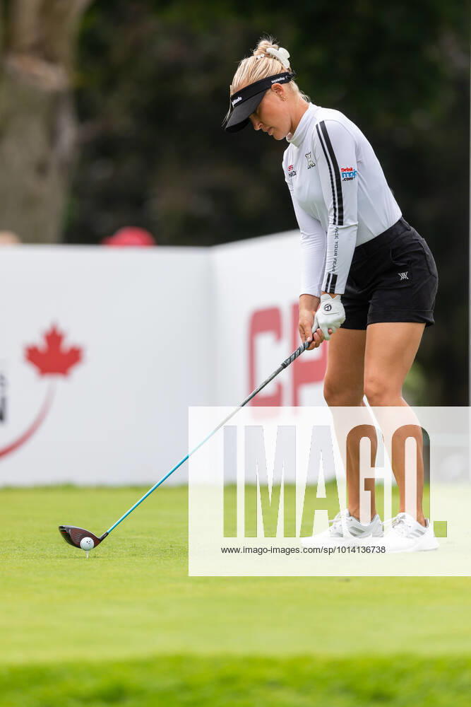 OTTAWA, ON - AUGUST 26: Charley Hull of England tees off on the 1st hole during the second round of the CP Womens Open on August 26, 2022, at The Ottawa Hunt and Golf Club in Ottawa, ON, Canada. (Photo by Richard A. Whittaker Icon Sportswire) GOLF: AUG 26 LPGA, Golf Damen - CP Womens Open Icon2208261492