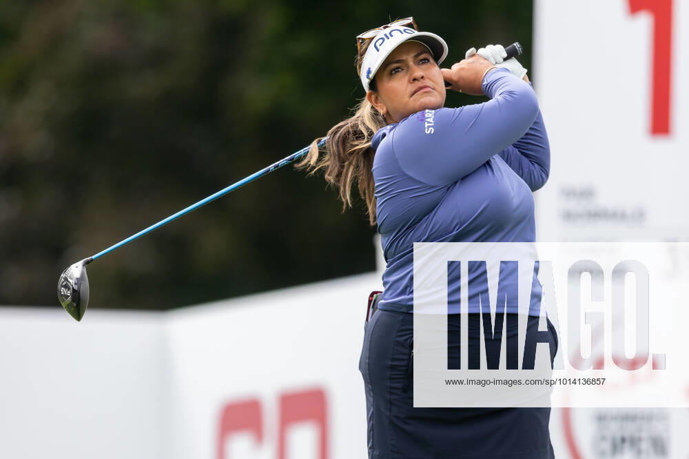 OTTAWA, ON - AUGUST 26: Lizette Salas of the United States tees off on the 1st hole during the second round of the CP Womens Open on August 26, 2022, at The Ottawa Hunt and Golf Club in Ottawa, ON, Canada. (Photo by Richard A. Whittaker Icon Sportswire) GOLF: AUG 26 LPGA, Golf Damen - CP Womens Open Icon2208261682