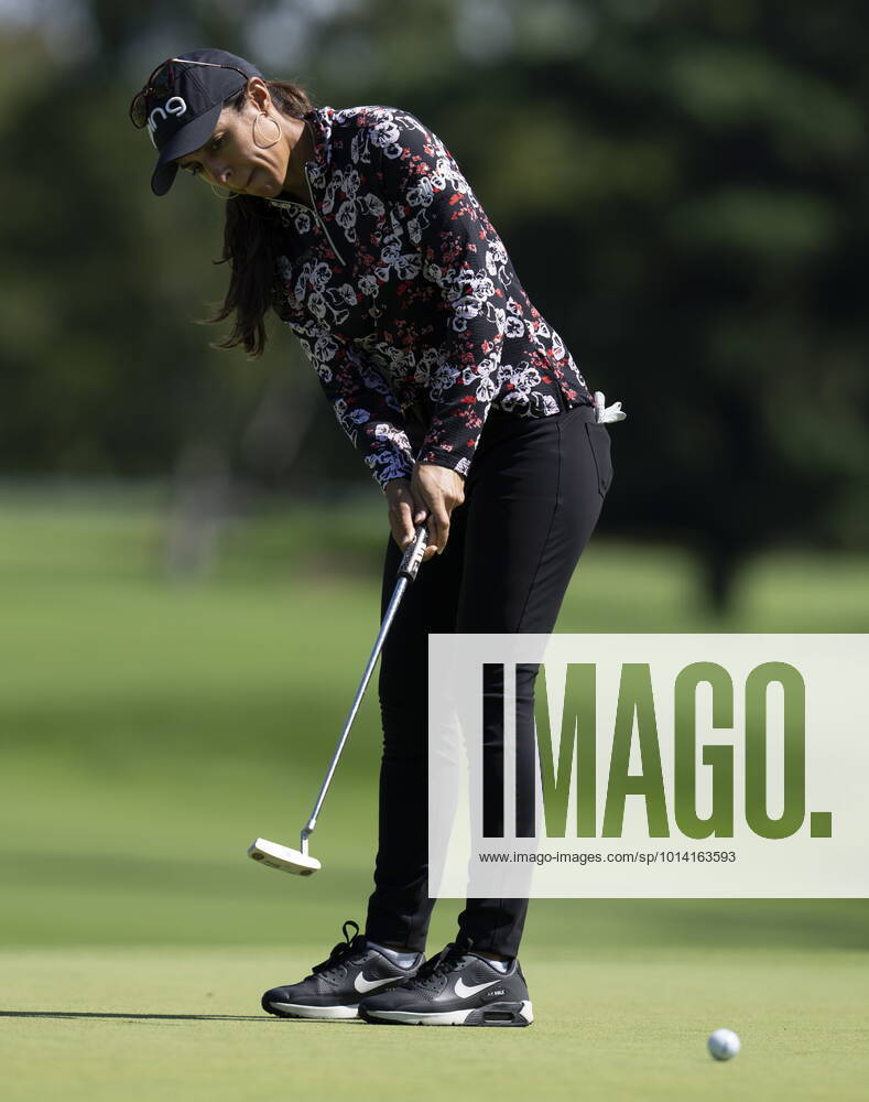 Paula Reto, from South Africa, putts for a birdie on the fourth hole during the third round action at the CP WomenöÄÃ s Open, Saturday, August 27, 2022 in Ottawa. Paula Reto - ZUMAc35_ 20220827_zaf_c35_032