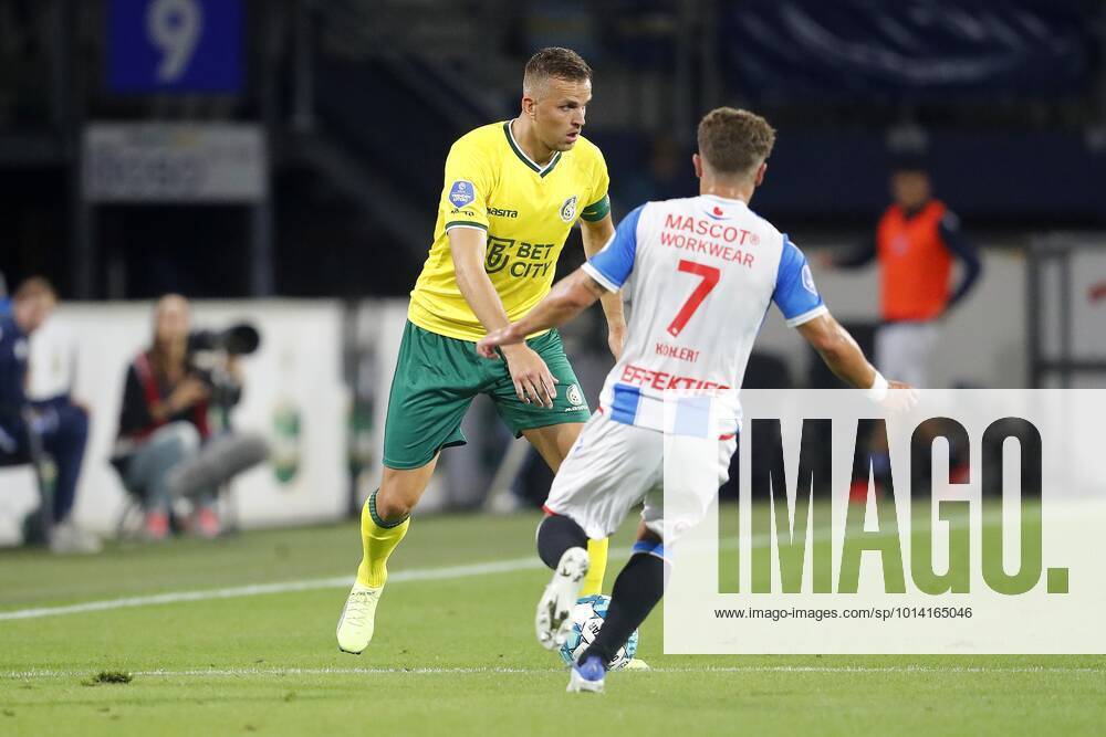 HEERENVEEN, 27-08-2022, Abe Lenstra Stadion, Eredivisie, Football, season 2022 2023, during the match SC Heerenveen - Fortuna Sittard, Fortuna Sittard player Mats Seuntjens Heerenveen - Fortuna x17983511x