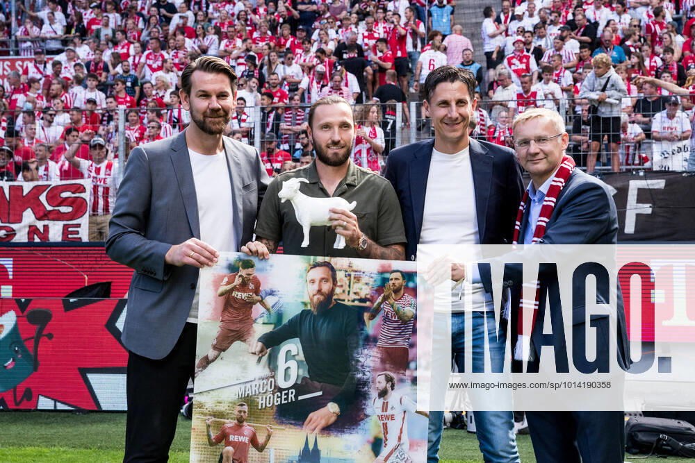 1 Soccer Bundesliga 1 FC Koeln VfB Stuttgart 28 08 2022 Thomas Kessler 1 FC Koeln Head of Licensed Player Department , Marco Hoeger, Christian Keller Managing Director 1 FC Koeln , Eckhard Sauren Vice President 1 FC Koeln at the farewell of Hoeger 1 Soccer Bundesliga, 1 FC Koeln VfB Stuttgart, Koeln, Rheinenergiestadion DFL REGULATIONS PROHIBIT ANY USE OF PHOTOGRAPHS AS IMAGE SEQUENCES AND OR QUASI VIDEO