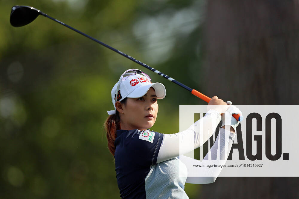 Dana Open Moriya Jutanugarn of Thailand hits from the 3rd tee during the second round of the Dana Open presented by Marathon at Highland Meadows Golf Club in Sylvania, Ohio USA, on Friday, September 2, 2022. Sylvania Ohio United States
