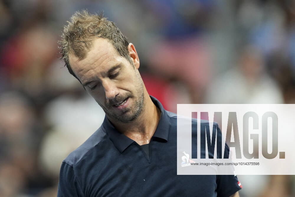(220904) -- NEW YORK, Sept. 4, 2022 -- Richard Gasquet of France reacts during the men s singles third round match against Rafael Nadal of Spain at the 2022 US Open tennis championships in New York, the United States, Sept. 3, 2022. ) (SP)U.S.-NEW YORK-TENNIS-US OPEN-MEN S SINGLES LiuxJie
