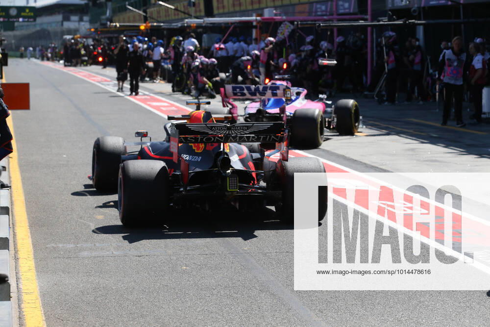 free Practice 1, Max Verstappen (NED) Red Bull Racing RB15 Melbourne Australia