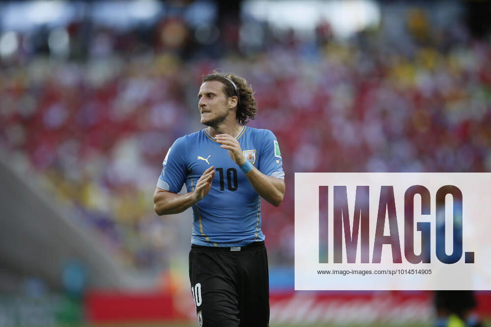 Sandro Pereyra 20140614SP 0633 Diego Forlan, of Uruguay, reacts during the game between Uruguay and Costa Rica for Group D of the 2014 FIFA World Cup Brazil, on June 14, 2014 at the Castelao Stadium in Fortaleza Photo Sandro Pereyra, La Diaria, Agencia Gamba Diego Forlan, of Uruguay Castelao Stadium.