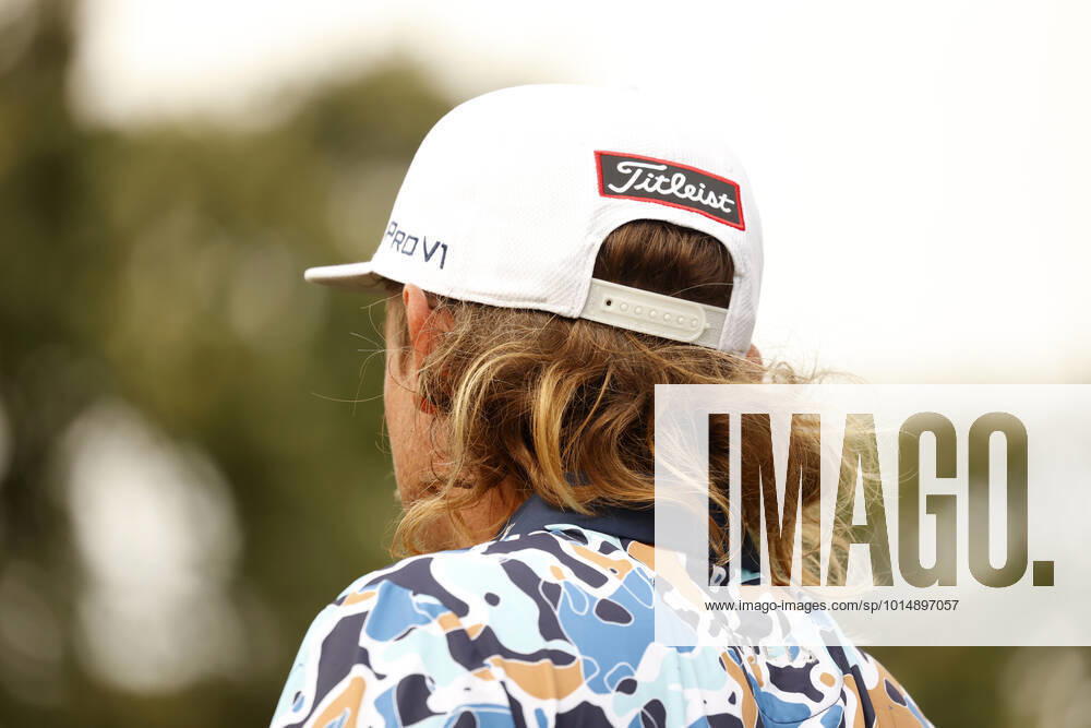 SUGAR GROVE, IL - SEPTEMBER 17: A close up of the mullet of LIV golfer Cameron Smith as seen on the 13th green during the second round of the LIV Golf Invitational Series Chicago on September 17, 2022 at Rich Harvest Farms in Sugar Grove, Illinois. (Photo by Brian Spurlock Icon Sportswire) GOLF: SEP 17 LIV Golf Invitational Series Chicago Icon220917192