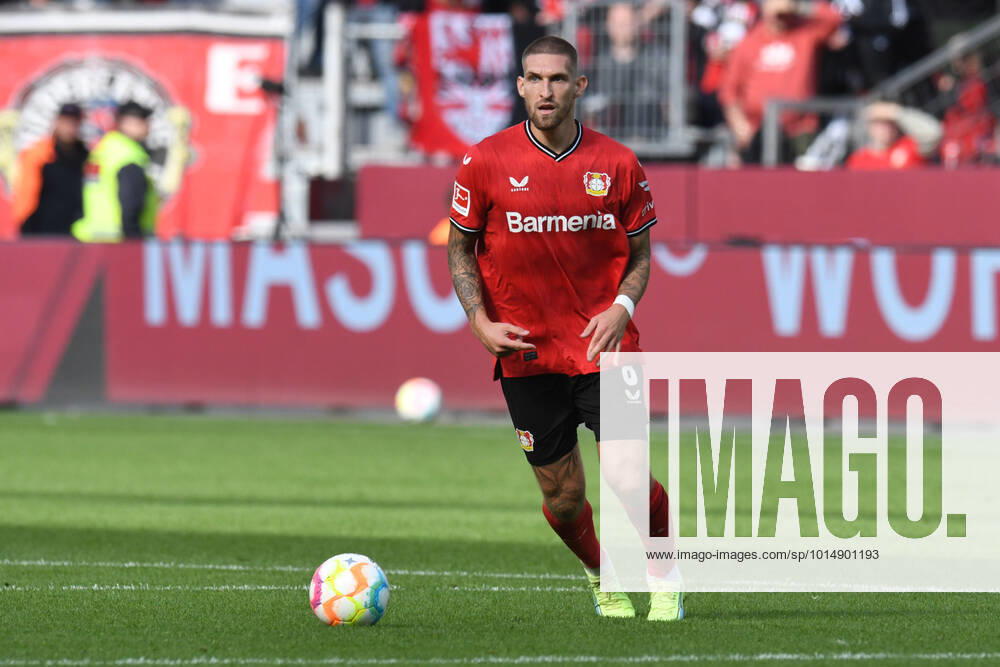 Robert Andrich Bayer 04 Leverkusen GER, Bayer 04 Leverkusen vs SV Werder Bremen, Football, Bundesliga, Matchday 7, Season 2022 2023, 17 09 2022 DFL REGULATES PROHIBIT ANY USE OF PHOTOGRAPHS AS IMAGE SEQUENCES AND OR QUASI VIDEO GER, Bayer 04 Leverkusen vs SV Werder Bremen, Football, Bundesliga, Matchday 7, Season 2022 2023, 17 09 2022 Leverkusen