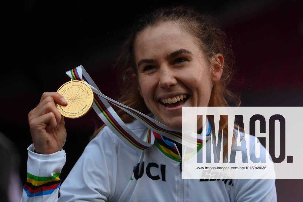 KW38 Picture by Alex Broadway SWpix.com - 21 09 2022 - Cycling - 2022 UCI Road World Championships - Wollongong, New South Wales, Australia - Women U23 Road Race - Niamh Fisher Black of New Zealand on the podium after taking the victory in the U23 catagory 2022 UCI Road World Championships SWP-1852-1094