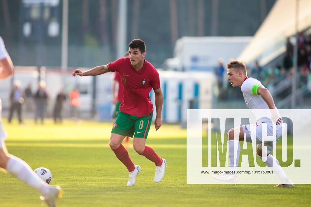 2022.09.27 Stalowa Wola Pilka nozna Reprezentacja Polski U20 Turniej Osmiu Narodow 2022 2023 Polska - Portugalia N z Martim Neto Jan Bieganski Foto Marta Badowska PressFocus 2022.09.27 Stalowa Wola Football Polish national team, Nationalteam under 20 Elite League 2022 2023 Martim Neto Jan Bieganski Credit: Marta Badowska PressFocus NEWSPIX.PL --- Newspix.pl 20220927PF_MA3841