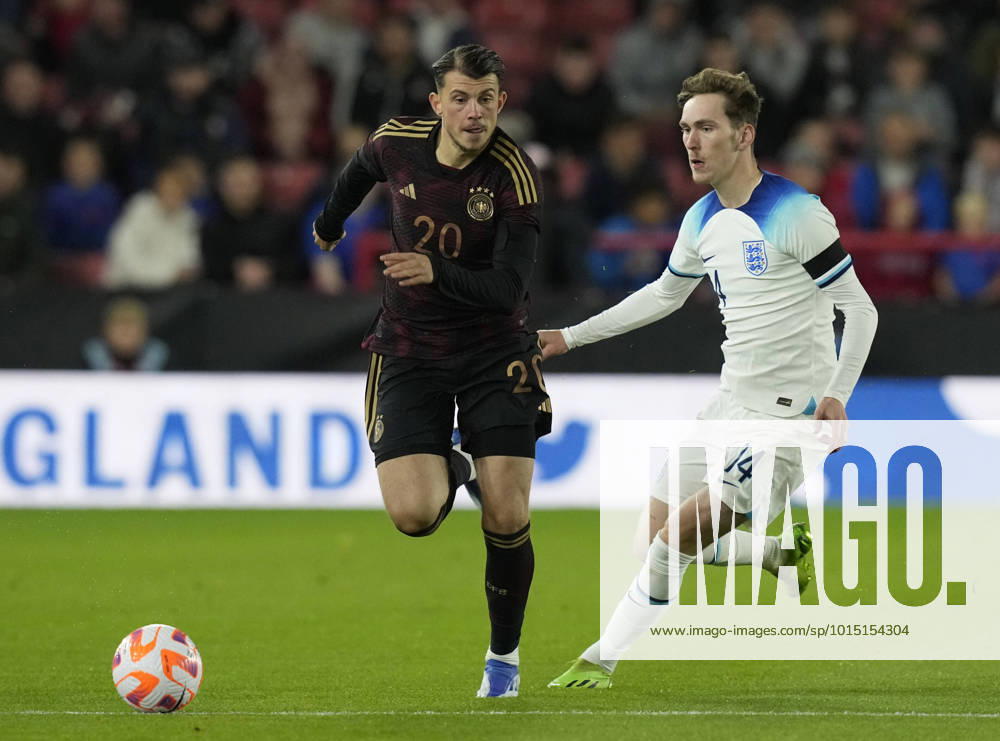 Sheffield, England, 27th September 2022. Lazar Samardzic of Germany and James Garner of England during the International Friendly, Länderspiel, Nationalmannschaft match at Bramall Lane, Sheffield. Picture credit should read: Andrew Yates Sportimage . SPI-1910-0027