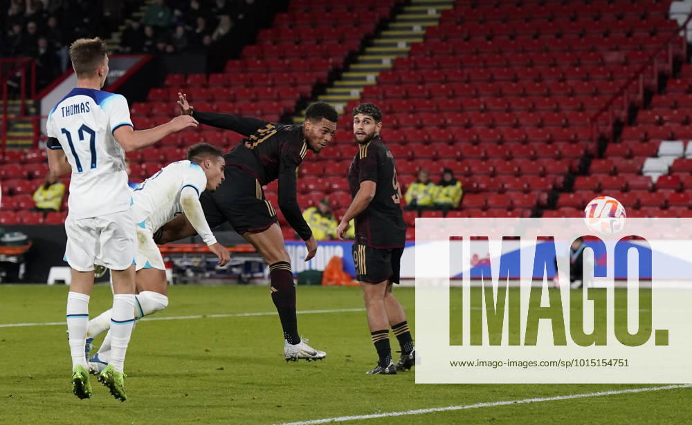 Sheffield, England, 27th September 2022. Felix Nmecha of Germany heads the first goal during the International Friendly, Länderspiel, Nationalmannschaft match at Bramall Lane, Sheffield. Picture credit should read: Andrew Yates Sportimage . SPI-1910-0032