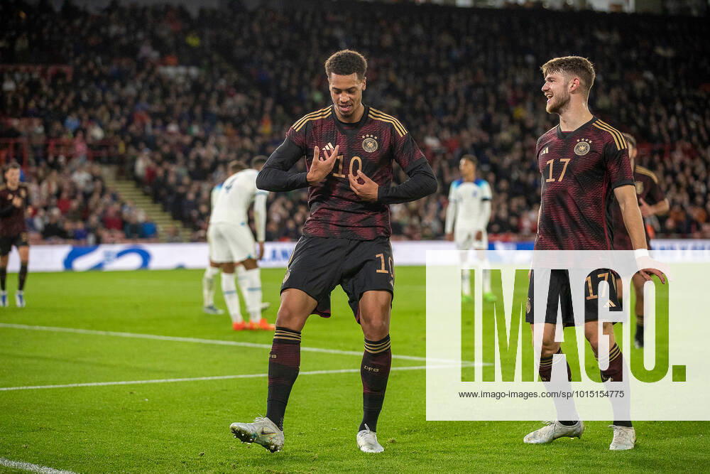 Germany celebrate going 1-0 up Felix Nmecha (10) goalscorer and Jan Thielman (17) during the International Friendly, Länderspiel, Nationalmannschaft match between England U-21 and Germany U-21 at Bramall Lane, Sheffield, England on 27 September 2022.