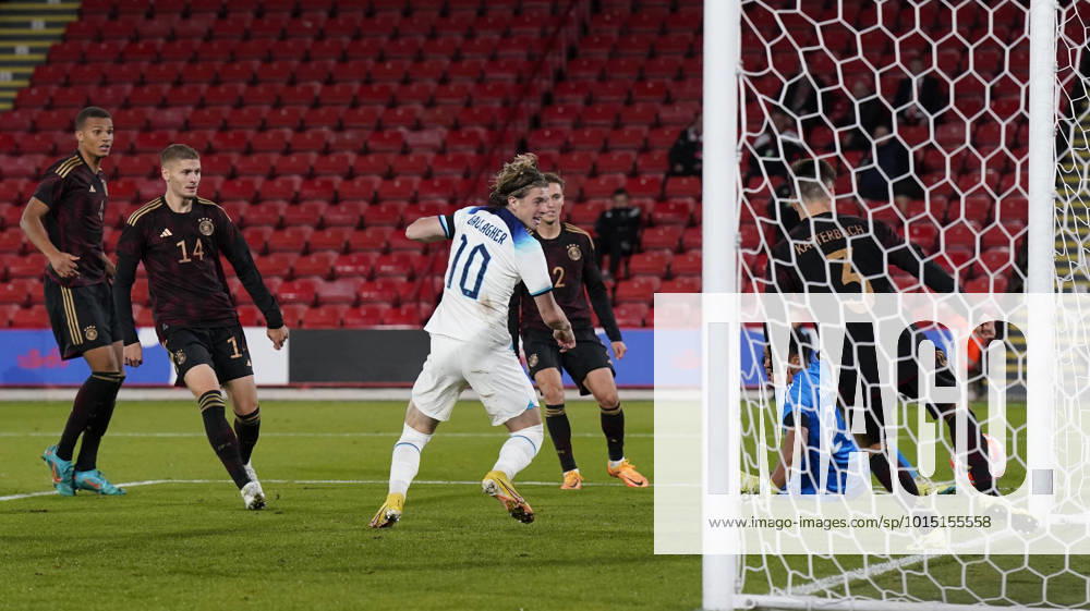 Sheffield, England, 27th September 2022. Connor Gallagher of England scores their second goal during the International Friendly, Länderspiel, Nationalmannschaft match at Bramall Lane, Sheffield. Picture credit should read: Andrew Yates Sportimage . SPI-1910-0040
