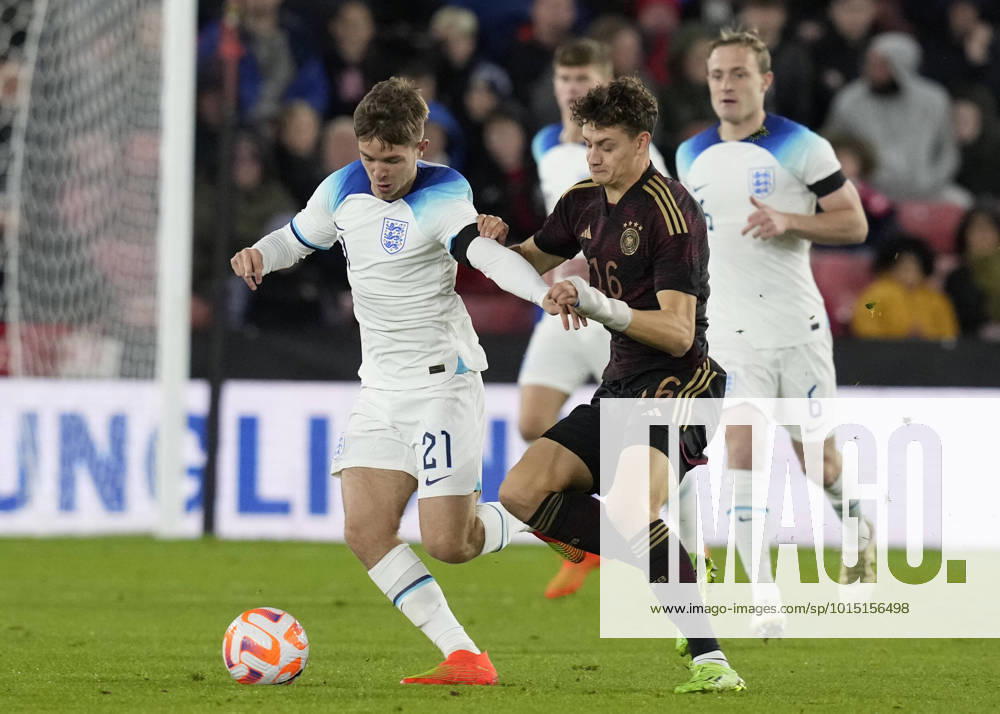 Sheffield, England, 27th September 2022. James McAtee of England and Eric Martel of Germany during the International Friendly, Länderspiel, Nationalmannschaft match at Bramall Lane, Sheffield. Picture credit should read: Andrew Yates Sportimage . SPI-1910-0047