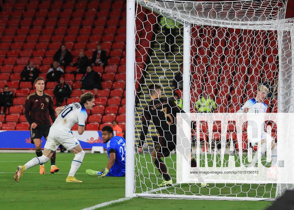 27th September 2022; Bramall Lane, Sheffield, South Yorkshire, England; International Friendly, LÃ¤nderspiel, Nationalmannschaft England U21, U 21 versus Germany U21 : England s Conor Gallagher scores his side s second goal in the 47th minute to make it 2-1 ActionPlus12430715 LeexParker