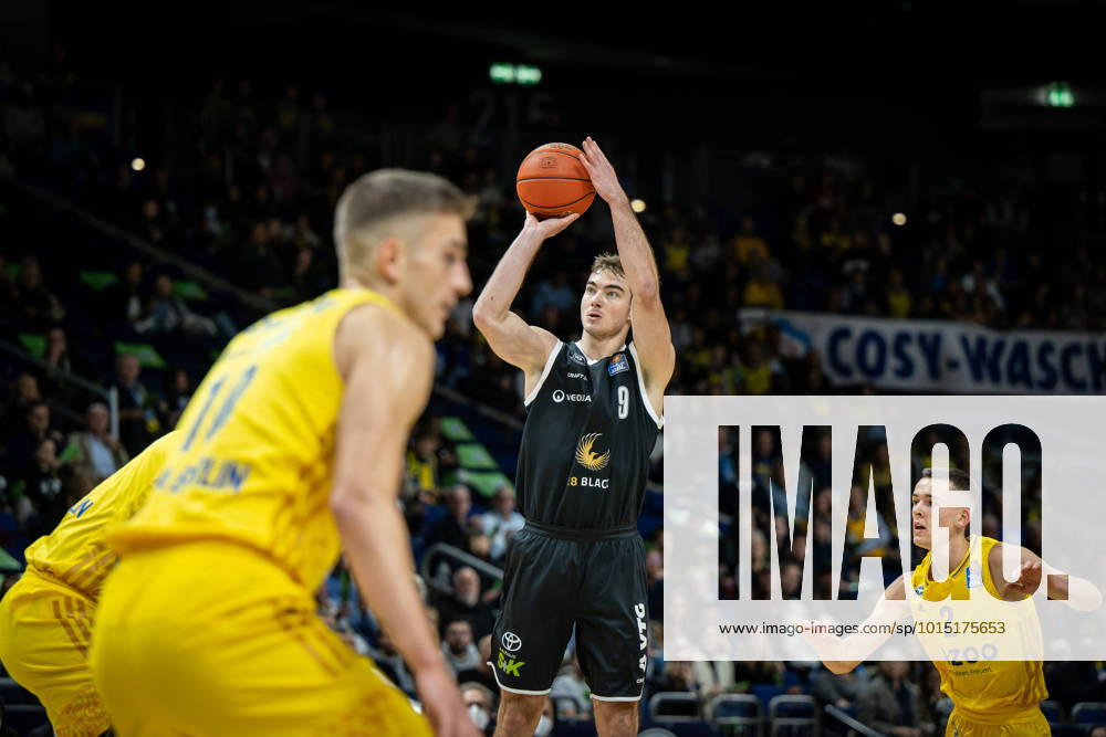 Basketball Berlin 28 09 2022 Season 2022 2023 1 Bundesliga easyCredit BBL Alba Berlin Veolia Towers Hamburg Ziga Samar Hamburg, No 09
