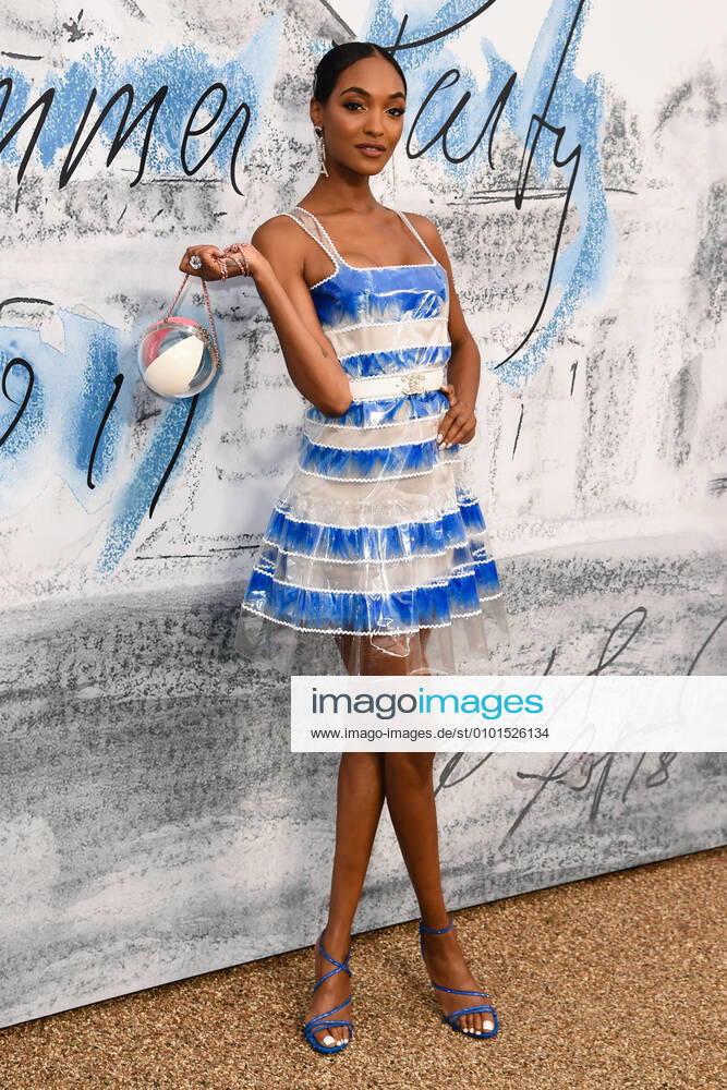 Model Jourdan Dunn arriving at the Serpentine Gallery Summer Party in London - June 25, 2019 - Serpentine Gallery Summer Party 2019, London England United Kingdom