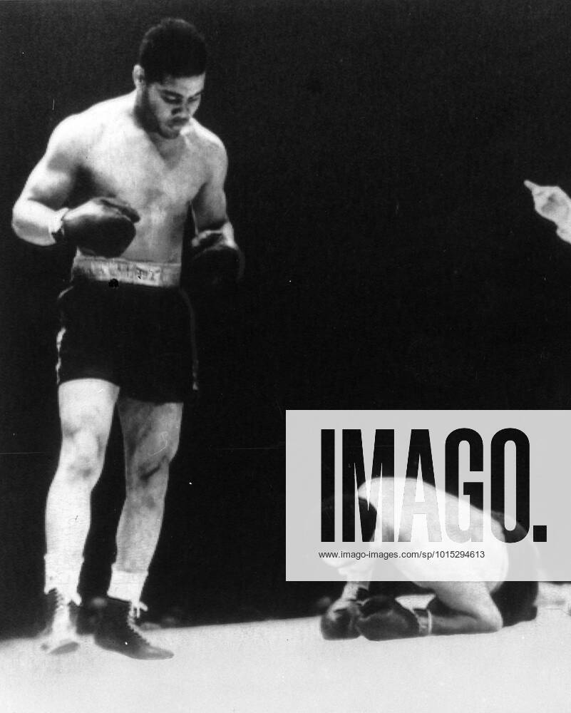 ARCHIVE 1938 Joe Louis knocks out Max Schmeling