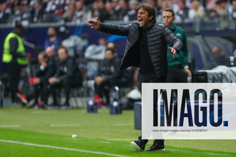 Champions League Eintracht Frankfurt Tottenham Hotspur on 04 10 2022 at Deutsche Bank Park in Frankfurt coach Antonio Conte Tottenham gives loud instructions MH