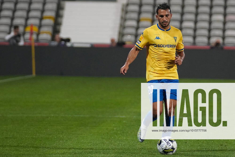 GIL VICENTE X ESTORIL - PRIMEIRA LIGA PORTUGAL BWIN GIL VICENTE X ESTORIL PRAIA PRIMEIRA LIGA PORTUGAL BWIN - MATCHDAY 9 OF 34 JOAO CARVALHO 20 (MIDFIELD) (ESTORIL PRAIA) (PORTUGAL) @guelbergoes sports photography BARCELOS PORTUGAL