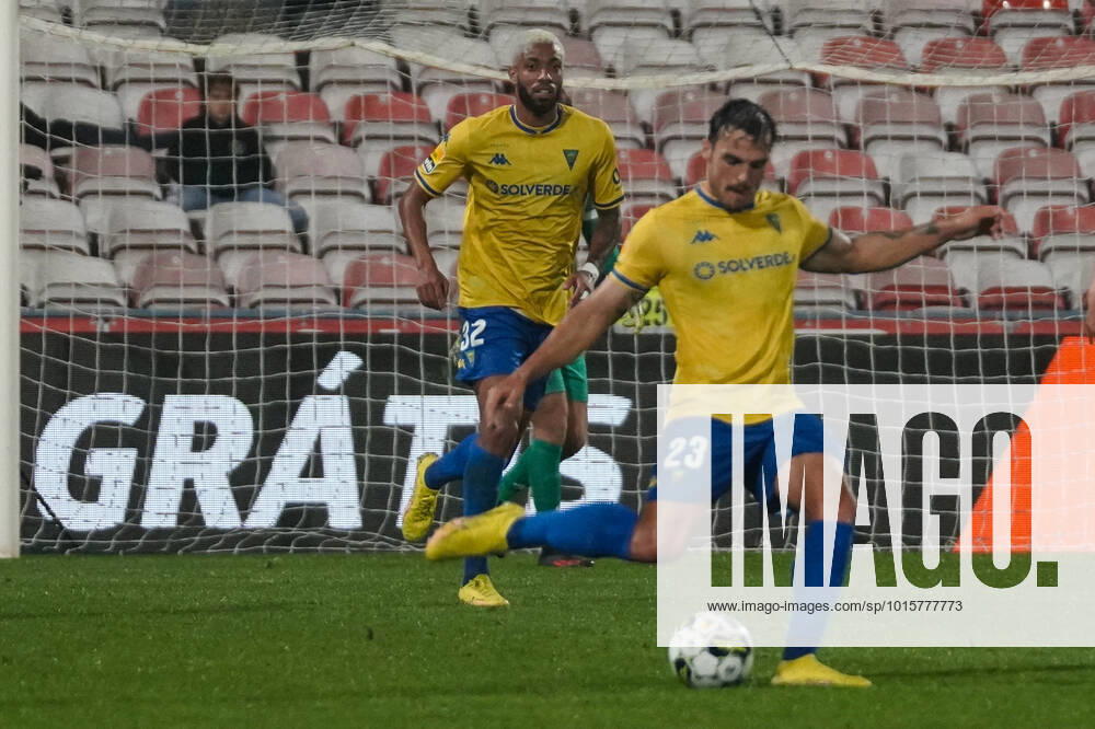 GIL VICENTE X ESTORIL - PRIMEIRA LIGA PORTUGAL BWIN GIL VICENTE X ESTORIL PRAIA PRIMEIRA LIGA PORTUGAL BWIN - MATCHDAY 9 OF 34 PEDRO ALVARO 23 (DEFENDER) (ESTORIL PRAIA) (PORTUGAL) @guelbergoes sports photography BARCELOS PORTUGAL