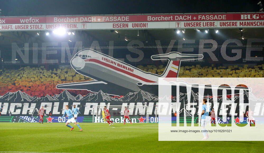 Choreography buckle up Union plays in Europe Sports Football Soccer UEL UEFA Europa League Men Season 2022 2023 13 10 2022 1 FC Union Berlin FCU vs Malmö FF DFL regulations prohibit any use of photographs as image sequences and or quasi video