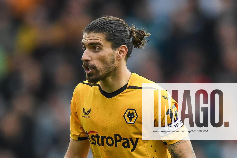 Premier League Wolverhampton Wanderers v Nottingham Forest RubŽn Neves 8 of Wolverhampton Wanderers during the Premier League match Wolverhampton Wanderers vs Nottingham Forest at Molineux, Wolverhampton, United Kingdom, 15th October 2022 (Photo by Mike Jones News Images) Wolverhampton Molineux West Midlands United Kingdom