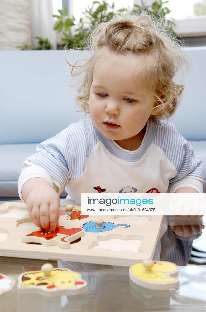 Toddler at home 1059300915