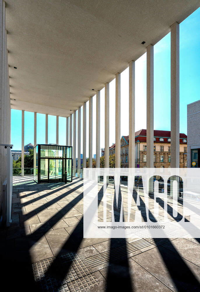 James Simon Gallery in Berlin 1020915294