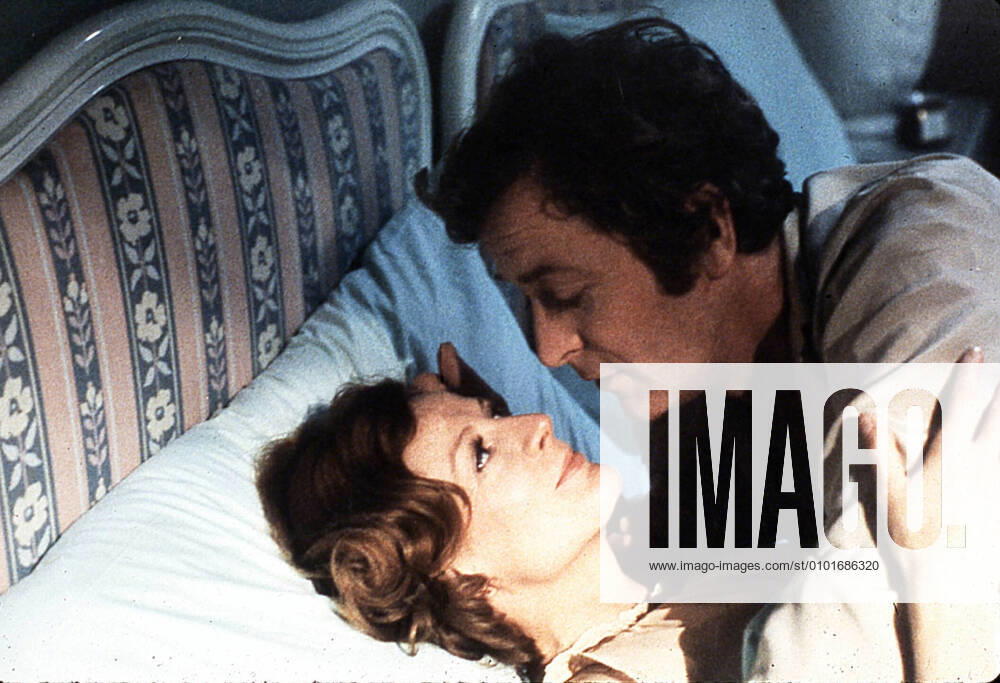 OSCARS: Beste Nebendarstellerin, Preisträgerinnen 1971-1980 CALIFORNIA SUITE CALIFORNIA SUITE MICHAEL CAINE, MAGGIE SMITH Date: 1978. Strictly editorial use only in conjunction with the promotion of the film. Credit line mandatory. This image is copyright of the film company and is supplied under the terms of issue as film still. No commercial or book cover use permitted without prior consent from the film company. Mandatory credit line: Image courtesy Ronald Grant Archive Mary Evans