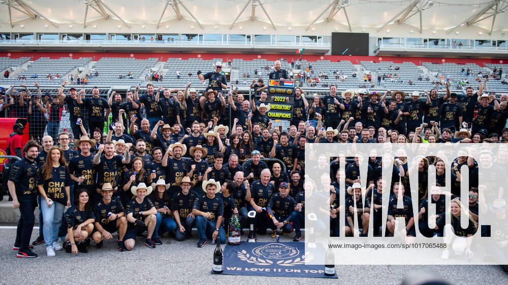 Red Bull Racing celebrates winning the Constructors World Championship one day after Dietrich Mateschitz CEO passes away, USA, Formula 1 United States Grand Prix, Circuit of the Americas Austin, race, 23 10 2022 USA, Formula 1 United States Grand Prix, Circuit of the Americas Austin, race, 23 10 2022 Austin