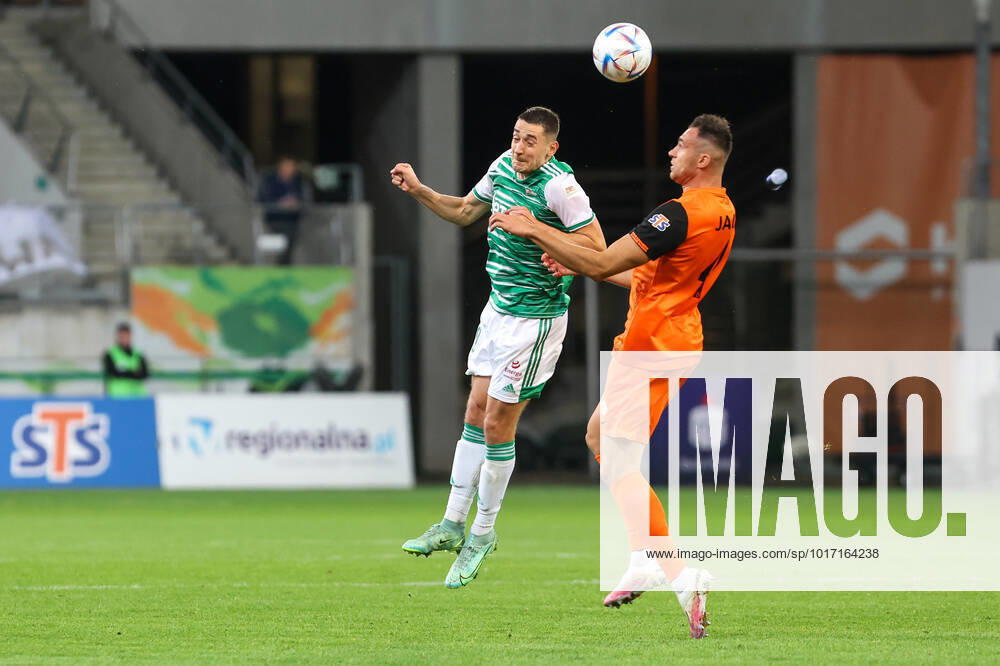 LUBIN 24.10.2022 PILKA NOZNA PKO EKSTRAKLASA SEZON 2022 23 MECZ ZAGLEBIE LUBIN - LECHIA GDANSK --- FOOTBALL POLISH TOP LEAGUE SEASON 2022 - 2023 GAME MATCH ZAGLEBIE LUBIN - LECHIA GDANSK --- NZ DAVID STEC , JAROSLAW JACH , FOT. GRZEGORZ RADTKE 058sport.pl NEWSPIX.PL --- Newspix.pl 20221024_020_GRZE9100_RAD