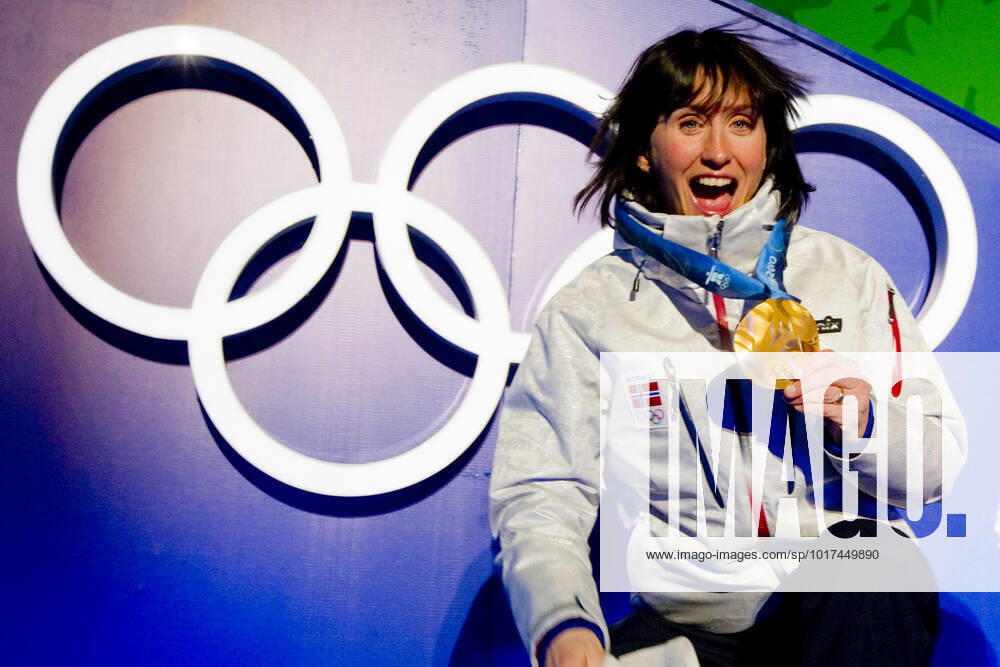 VANCOUVER, WHISTLER, CANADA 20100218 Marit Bjorgen with the gold medal she won in cross country sprint in Whistler Olympic Park during the Olympics in Vancouver Wednesday VANCOUVER, WHISTLER CANADA