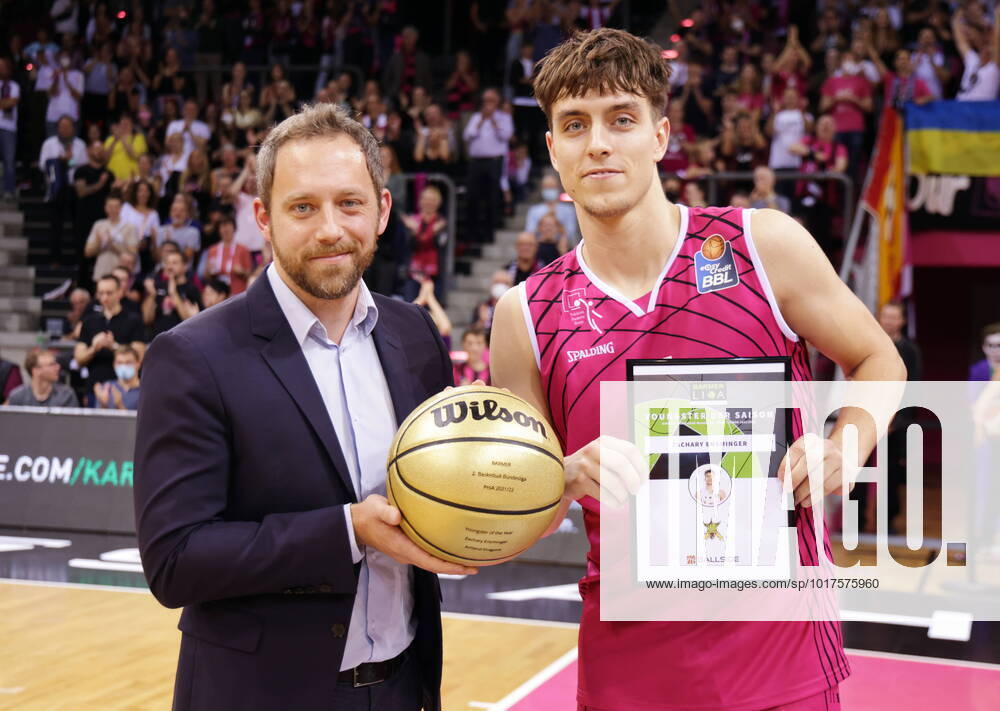 Zach Ensminger Telekom Baskets Bonn receives award Youngster of the Year in Pro A Photo Jörn Wolter