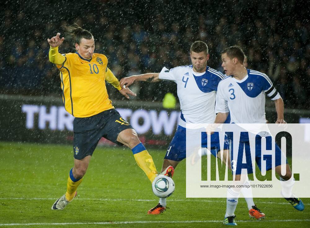HELSINGFORS 2011 10 07 Swedens Zlatan Ibrahimovic battles for the ball with Finlands Joona Toivio and Niklas Moisander in Fridays Euro 2012 qualifying football match between Finland and Sweden at the Olympiastadion in Helsinki Sweden won by 1 2 Photo Jonas Ekströmer SCANPIX Code 10030 HELSINGFORS FINLAND
