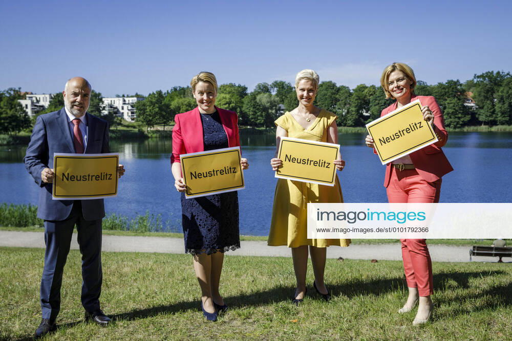 V l n r Markus Kerber, State Secretary in the Federal Ministry of the Interior, for Building and Homeland Affairs, Federal Minister for Family Affairs Franziska Giffey, SPD, Manuela Schwesig, Minister President of Mecklenburg-Western Pomerania, SPD, and Federal Minister of Agriculture Julia Kloeckner, CDU, reco
