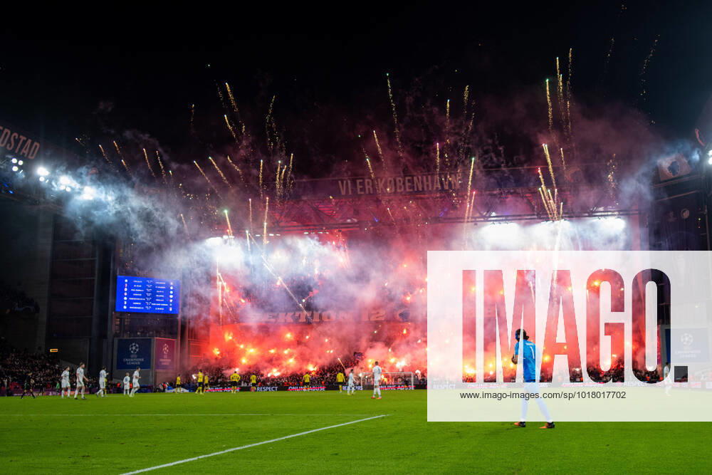 Pyroshow of Ultras Section 12 with Bengalos and rockets, DEN, FC Copenhagen vs Borussia Dortmund, UEFA Champions League, Matchday 6 Group G, Season 2022 2023, 02 11 2022 DFB DFL regulations prohibit any use of photographs as image sequences and or quasi video DEN, FC Copenhagen vs Borussia Dortmund, UEFA Champions League, Matchday 6 Group G, Season 2022 2023, 02 11 2022 Copenhagen