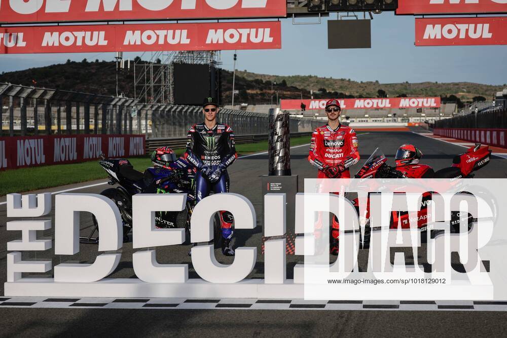 KW44 IPP20221103 Motorsports: MotoGP World Championship, WM, Weltmeisterschaft GP of Comunitat Valenciana, da sx. Fabio Quartararo - Monster Energy Yamaha MotoGP con Francesco Bagnaia - Ducati Lenovo Team (Verwendung nur in Deutschland - GERMANY ONLY) *** IPP20221103 Motorsports MotoGP World Championship, GP of Comunitat Valenciana, da sx Fabio Quartararo Monster Energy Yamaha MotoGP con Francesco Bagnaia Ducati Lenovo Team Use only in Germany GERMANY ONLY