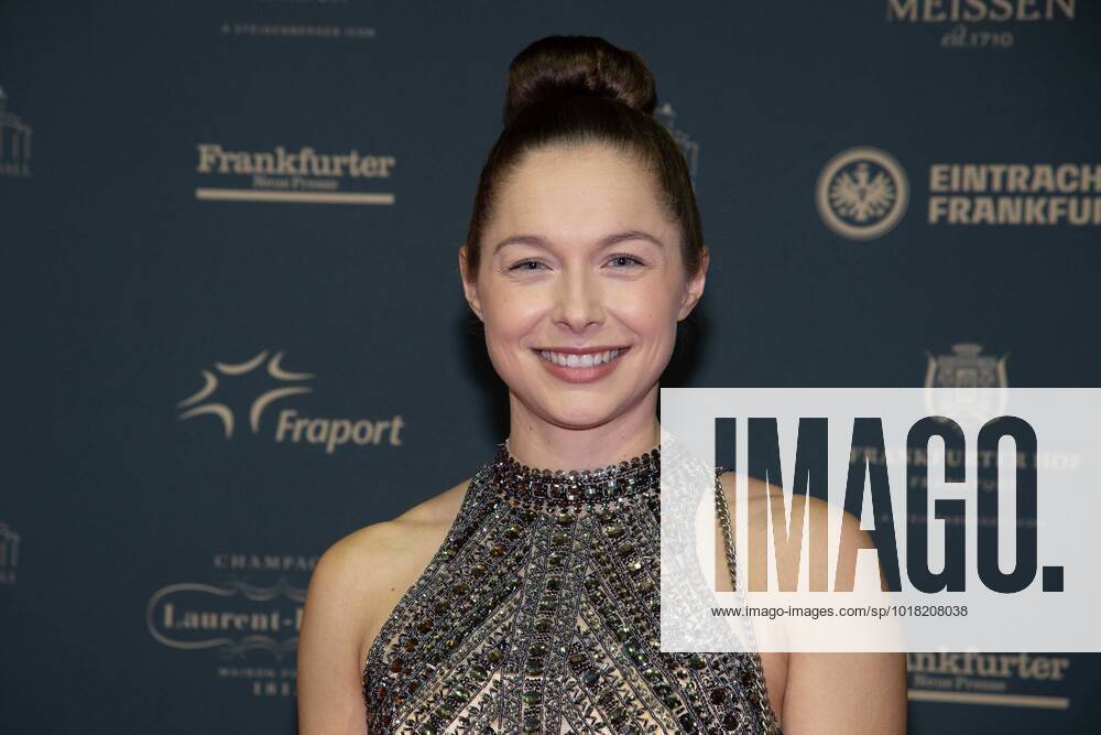 Gina LUECKENKEMPER, track and field athlete, red carpet, red carpet show, 40 German Sports Press Ball at the Alte Oper Frankfurt, 05 11 2022 Â