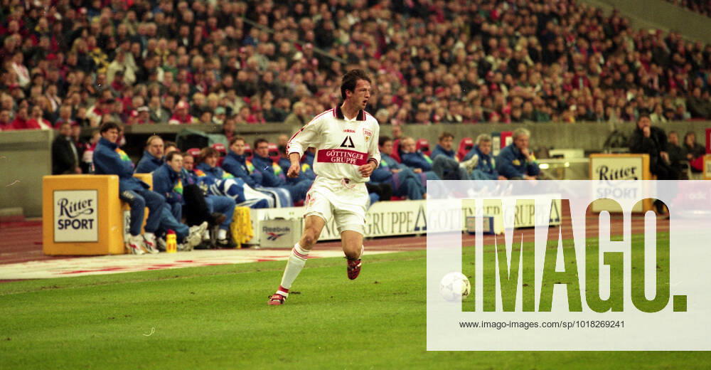 19 04 98 VfB Stuttgart VfL Bochum Germany, Stuttgart, 19 04 1998, football, Bundesliga, VfB Stuttgart VfL Bochum 2 0 Fredi Bobic VfB Stuttgart