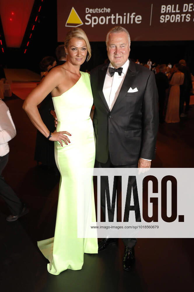 Franziska van Almsick with partner Jürgen B Harder at the 51 Ball des Sports 2022 in the RheinMain CongressCenter Wiesbaden, 16 07 2022 xS.xGabschx xFuturexImage